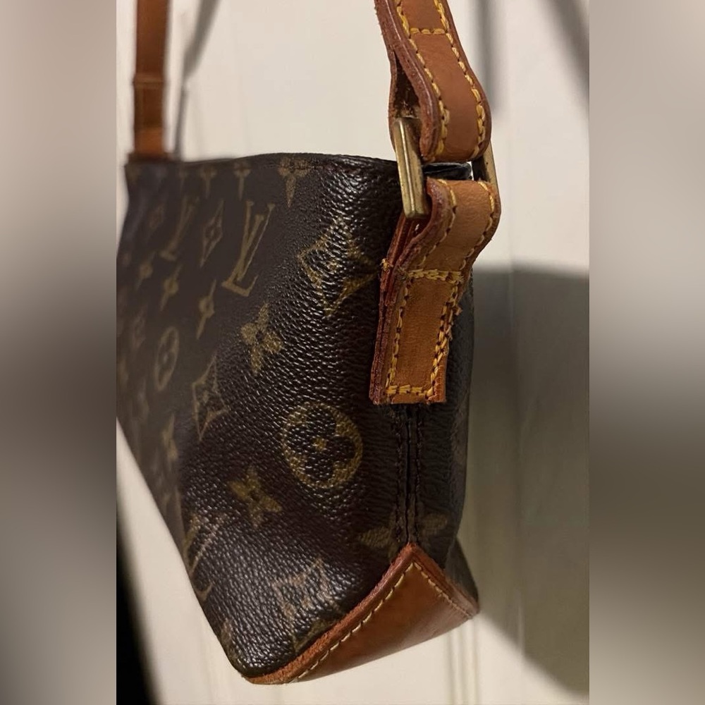 Authenticated- Vintage Louis Vuitton LV Trotter Bag - adjustable strap - Picture 6 of 15